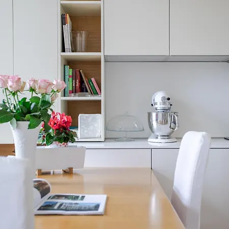 Skyscraper Amazing Castle & View Apartment